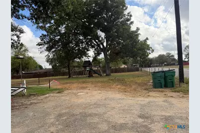 212 S 4th Street, Stockdale, TX 78160 - Photo 15