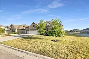 4702 Guildford Dr, Belton, TX 76513 - Photo 3