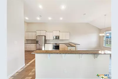 4702 Guildford Drive, Belton, TX 76513 - Photo 9