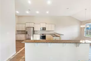 4702 Guildford Dr, Belton, TX 76513 - Photo 9