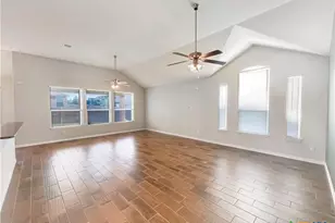 4702 Guildford Dr, Belton, TX 76513 - Photo 5