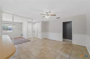 206 Cottonwood Dr, Copperas Cove, TX 76522 - Photo 5
