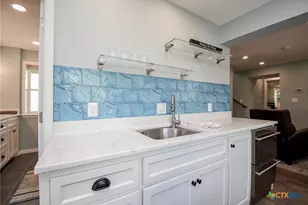 1440 W Bayshore Dr, Palacios, TX 77465 - Photo 13