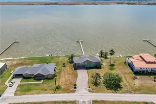 1440 W Bayshore Dr, Palacios, TX 77465 - Photo 47