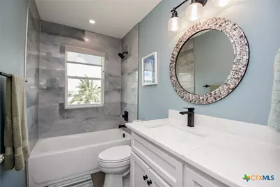 1440 W Bayshore Drive, Palacios, TX 77465 - Photo 33