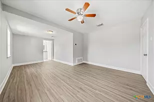 1585 E Central, Lorena, TX 76655 - Photo 11