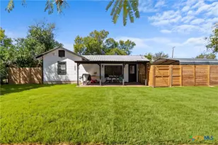 2126 S Wall St, Belton, TX 76513 - Photo 21