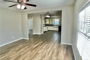 807 Pine St, Victoria, TX 77901 - Photo 7