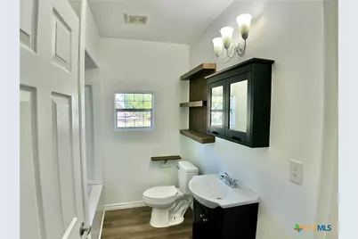 807 Pine Street, Victoria, TX 77901 - Photo 11