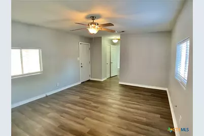 807 Pine Street, Victoria, TX 77901 - Photo 19