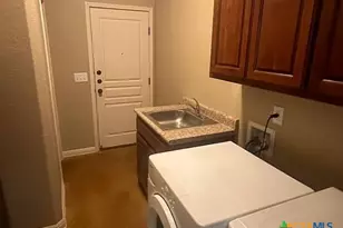 2629 Wild Cat Roost, New Braunfels, TX 78132 - Photo 5