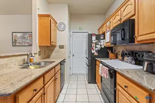 1006 W North Ave, Lampasas, TX 76550 - Photo 7
