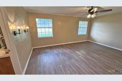 517 S Roy Reynolds Drive, Harker Heights, TX 76548 - Photo 17