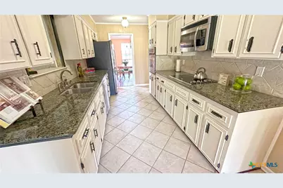517 S Roy Reynolds Drive, Harker Heights, TX 76548 - Photo 9
