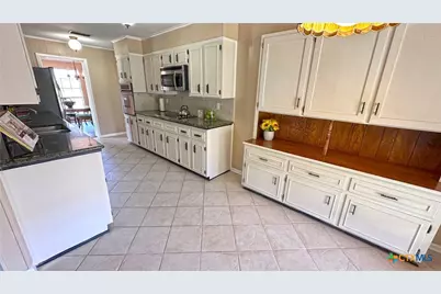 517 S Roy Reynolds Drive, Harker Heights, TX 76548 - Photo 11