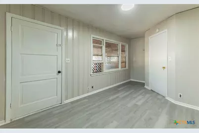 574 Oaklawn Drive, Rockdale, TX 76567 - Photo 11