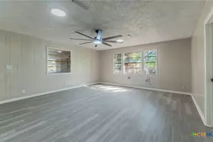 574 Oaklawn Dr, Rockdale, TX 76567 - Photo 5