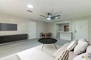 574 Oaklawn Dr, Rockdale, TX 76567 - Photo 7