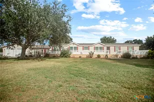 250 E 3rd St, Bloomington, TX 77951 - Photo 3