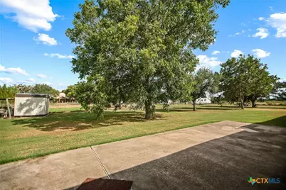 250 E 3rd Street, Bloomington, TX 77951 - Photo 11
