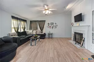 250 E 3rd St, Bloomington, TX 77951 - Photo 17