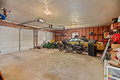 250 E 3rd Street, Bloomington, TX 77951 - Photo 33