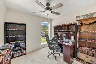 310 Park Village Ln, Seguin, TX 78155 - Photo 13