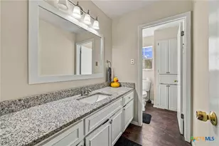 310 Park Village Ln, Seguin, TX 78155 - Photo 11