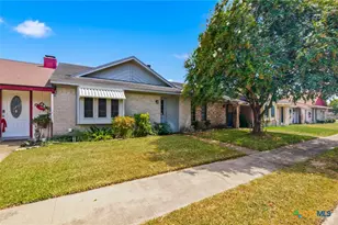 208 Versailles St, Victoria, TX 77904 - Photo 5