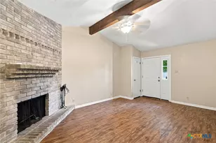 208 Versailles St, Victoria, TX 77904 - Photo 9