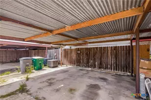 208 Versailles St, Victoria, TX 77904 - Photo 27