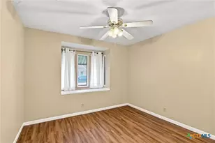 208 Versailles St, Victoria, TX 77904 - Photo 21
