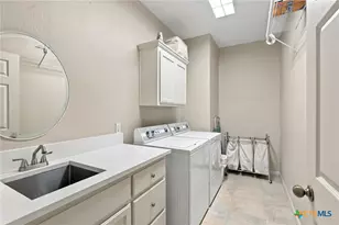 626 Basswood St, Victoria, TX 77904 - Photo 27