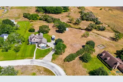 626 Basswood Street, Victoria, TX 77904 - Photo 37