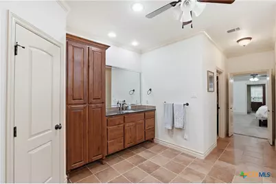 385 Green Park Drive, Belton, TX 76513 - Photo 31