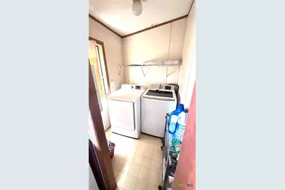 608 E 2nd Street, Victoria, TX 77901 - Photo 9