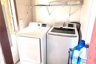 608 E 2nd St, Victoria, TX 77901 - Photo 9