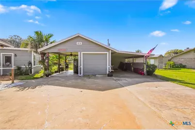 513 Lakeshore Drive, Victoria, TX 77905 - Photo 23
