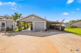 513 Lakeshore Dr, Victoria, TX 77905 - Photo 23