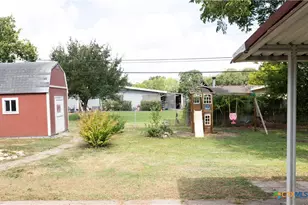 4801 Dahlia Ln, Victoria, TX 77904 - Photo 19