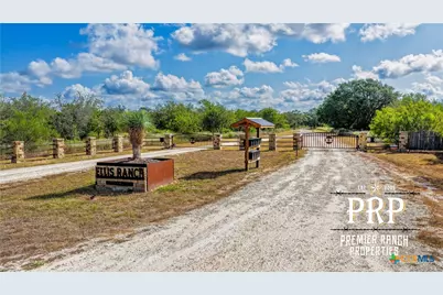 1776 Fm 1351, Goliad, TX 77963 - Photo 5