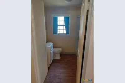 107 E Saint Mary Street, Runge, TX 78151 - Photo 7