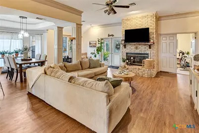 107 Windwood Lane, Victoria, TX 77904 - Photo 5