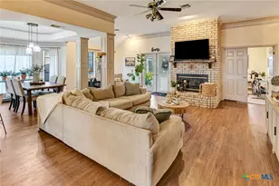 107 Windwood Ln, Victoria, TX 77904 - Photo 5