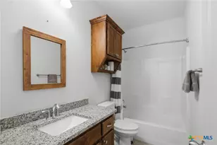 110 Alysheba Dr, Victoria, TX 77901 - Photo 13