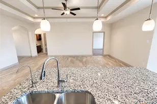 110 Alysheba Dr, Victoria, TX 77901 - Photo 7