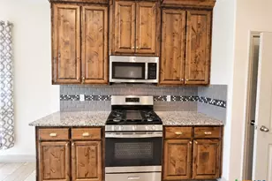 110 Alysheba Dr, Victoria, TX 77901 - Photo 9