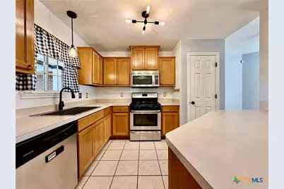 602 Newhaven Street, Victoria, TX 77904 - Photo 7