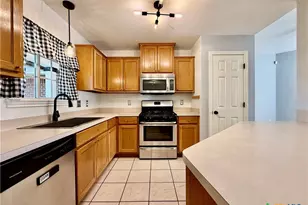 602 Newhaven St, Victoria, TX 77904 - Photo 7