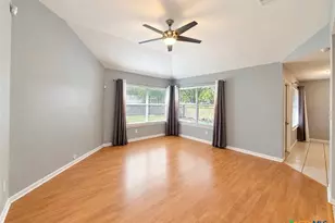 602 Newhaven St, Victoria, TX 77904 - Photo 5